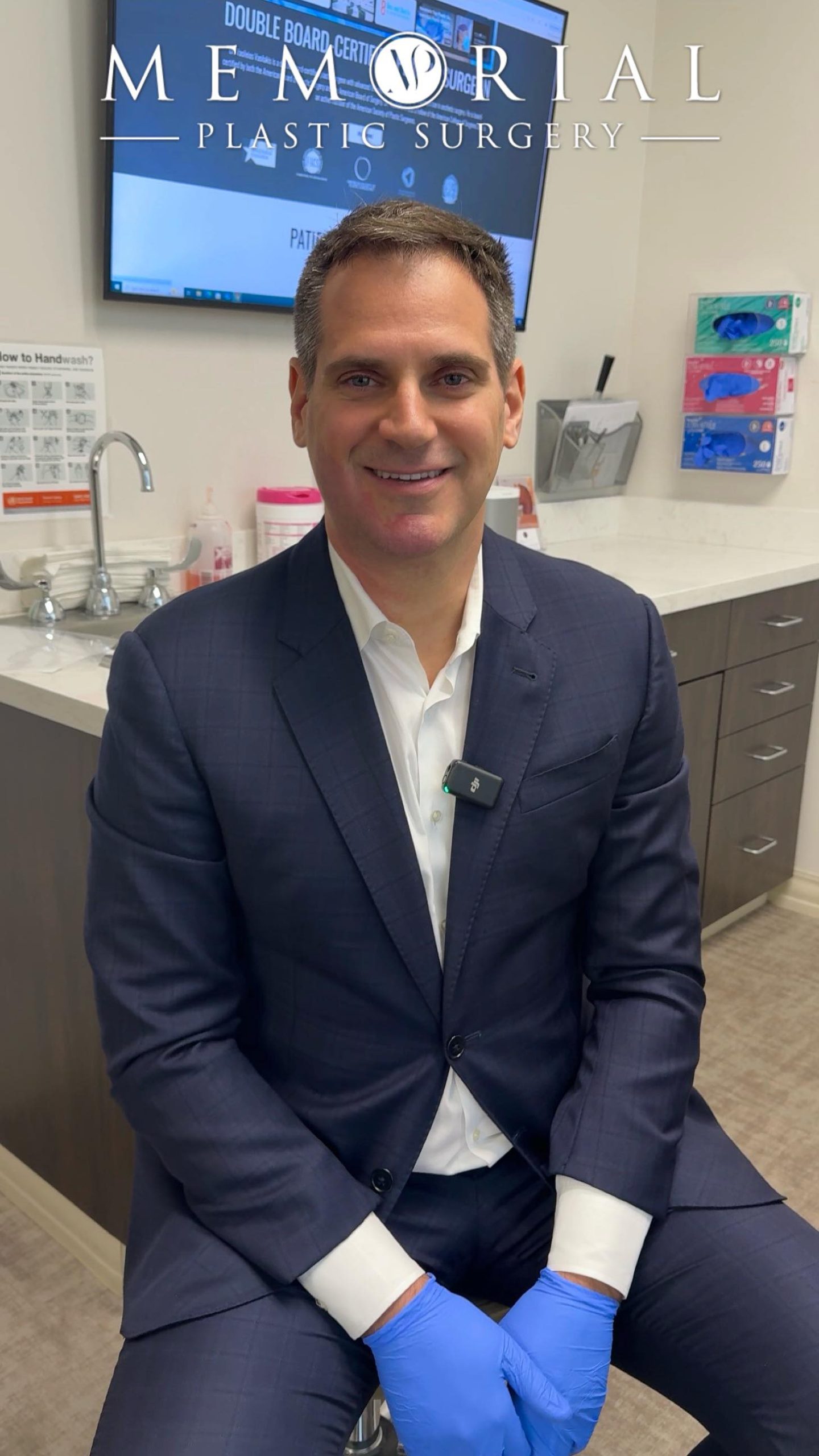 Life changing transformation for my young patient 😊🙏🏼 She’s in her early 20s and felt that body contouring surgery was the final step she needed as a push to lead a more active life and improve her overall wellbeing. Looking absolutely amazing and she loves her transformation! 🤩🥰

Procedure: Circumferential Body Lift, Breast Lift + Lipo360 
(Pre-Sx Wt: 185 lbs Ht: 5’3 BMI: 32.8)

#beforeandafter #weightloss #weightlossjourney #bodycountoring #plasticsurgeon #texas @memorialplasticsurgery