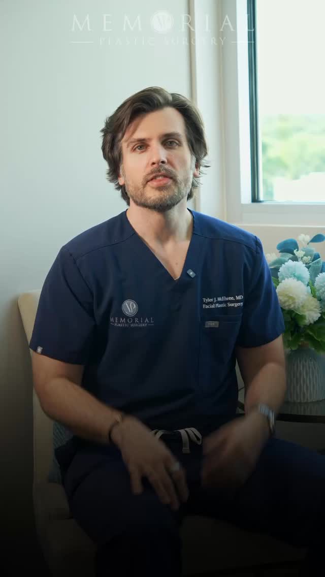 The part no one talks about… ☝🏻

Recovery isn’t just physical. It’s an emotional journey. 

The first couple weeks can feel like a storm of swelling and bruising. 

But then things begin to settle in. You recognize yourself again, only younger and more refreshed. The excitement really starts. 

If you’re in that early phase, what you’re feeling is normal. And it’s temporary. 

And it’s all very much worth it 💯

📍 @memorialplasticsurgery | #Houston

As always, taking questions & comments below 💬