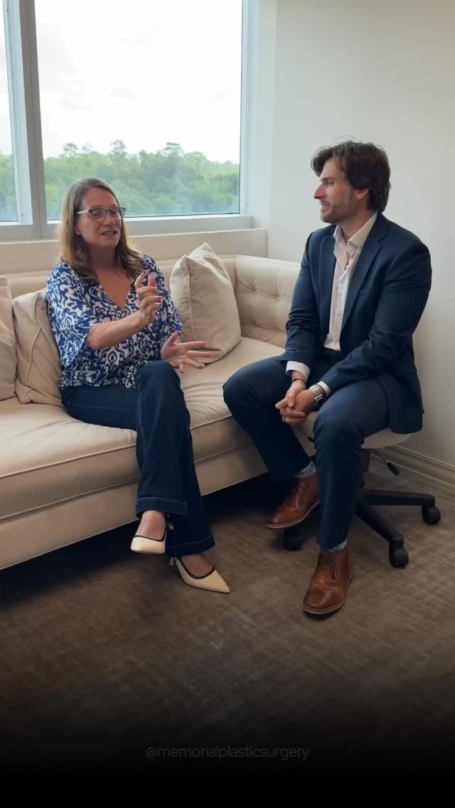 Testimonial Tuesday 🎙️
Unscripted. Unedited.
“I took a selfie, sent it to the family group chat, and thought... that’s not me. I look older than I feel.”
That was the moment she decided it was time.
Two months out, she looked in the mirror and said: “There she is.”
That’s the whole point. 🤍
Questions below 💬
📍 @memorialplasticsurgery | #Houston