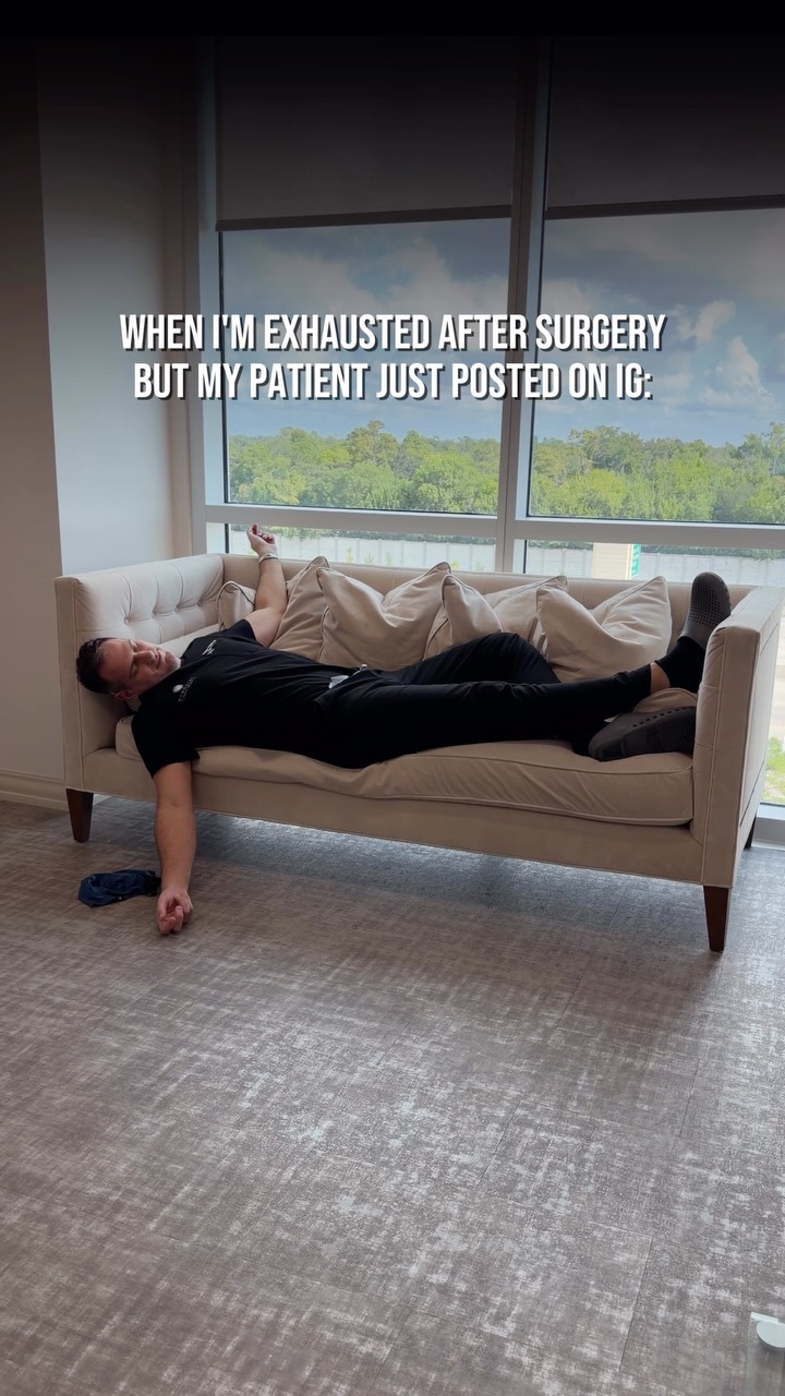 Always going to support my patients! 🫡👏🏼👏🏼 

📍 @memorialplasticsurgery 

#funny #plasticsurgeon #houstontexas